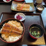 川常 - まむしはご飯の中に鰻が一切れ仕込んであります