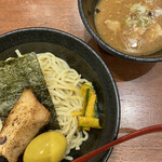 +N - つけ麺カレー味玉つき950円