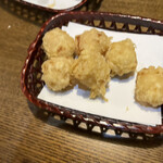 天ぷら食堂 田丸 - ホルモン噛んだら溢れてきます。