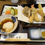 天ぷら食堂 田丸 - 最初から海老が2匹。