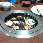 花いちもんめ - 野菜を焼いています　※野菜盛り500円でした（2013.04.29）