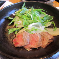 京懐石 美濃吉 横浜ランドマークプラザ店 - 特選牛陶板焼きです