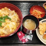 Oyakodon Hotsukoriya - 比内地鶏の親子丼＆とりから3個