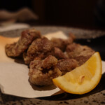 炭火焼ダイニング 橙橙 - 砂肝の唐揚げ 黒七味風味