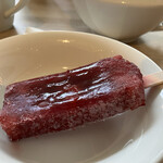 コンパル - ホテルで朝からキャンディー