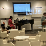 コンパル - 街角ピアノ　上手な人の後は弾けません。