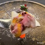 カーサ・デル・チーボ - 濃厚な卵黄ソースで味わいます