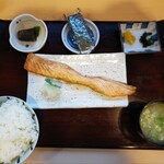 Omusubi Bijin - 鮭ハラス定食