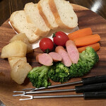 7種のチーズフォンデュ食べ放題とシカゴピザ 名古屋チーズキッチン - 