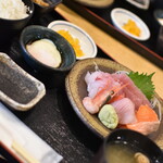 炭火活烹三是 - 刺身定食（１，０００円）２０２２年１０月