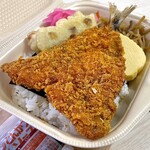 Happi Terada - ＊漁火漁 アジフライ弁当（¥411）
