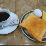 喫茶・軽食セーラム - 料理写真:モーニングサービス ブレンドコーヒー 430円