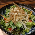 個室居酒屋 四季彩 - 彩り野菜の青紫蘇サラダ