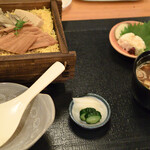 炉ばた焼　日吉丸 - 鶏そぼろと煮穴子のせいろご飯定食