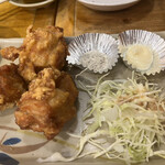 海鮮屋台おくまん - 鶏もも唐揚(三ヶ)  299円