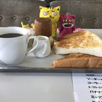 アオイ - モーニングセット　450円(税込)  ※横からも