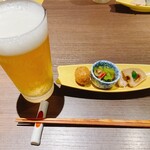 Shunro Tomaki - 生ビールで乾杯