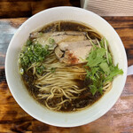 Niboshi Chuu Ka Soba Katouya Honten -  山科ブラック 930円