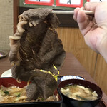 松崎屋食堂 - 松阪牛、にゅ～～ん！
