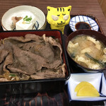 松崎屋食堂 - 松阪肉　肉丼　2,100円（税込）　※味噌汁付き