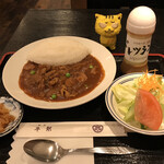 洋食屋牛銀 - ハヤシライス　1,870円(税込)　※サラダ付き