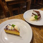 ナチュカフェ - かぼちゃのベイクドチーズケーキ、ティラミスタルト