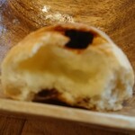 SORAIRO KITCHEN - レーズンパンは中にレアチーズクリーム？の様なクリームが入っていてこれが1番好き！(ピンぼけでわからず)