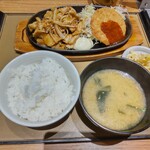 Yayoi Ken - 豚トロ豚バラ生姜焼定食・ハムカツ付き