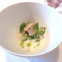 Synager - 炙り帆立と胡瓜のサラダ