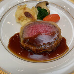 Prince Hotel Karuizawa - 牛フィレ肉のパイ包みや ウェリントンのエスプリ マデラ酒風味ソース