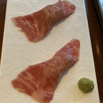 生粋 - 肉寿司です。これも美味しい。