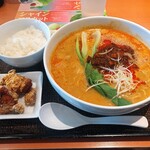 デニーズ - 胡麻香る四川風担々麺セット ～鶏の唐揚げ2コ・ミニごはんつき ¥1250