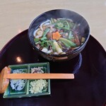 湖上レストラン 鏡ヶ池 - 山ごっつぉうどん