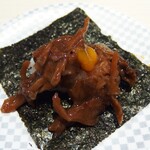 魚べい - 国産牛と舞茸のすき煮海苔包み（110円）