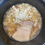 喜多方食堂 麺や 玄 - 半ラーメン（醤油、あっさり、ネギ有り）