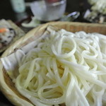 いかばた - 名物『手延ばしうどん（冷）』。包丁を一切使っていないと訊くが…？