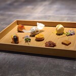 シュヴァル・ドゥ・ヒョータン - 7種類と楽しくなる小菓子