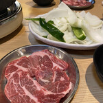 Ramu To Yakiniku No Abechan - セットのラム肉と野菜