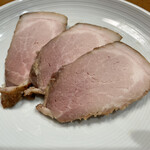 中華そば 深緑 - 脂身もサクサクです