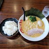 横浜家系ラーメン 吟家 旭店