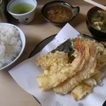 いもや - 定食\600にエビ追加で1本\150