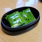 うなぎ金箱 - 山椒は袋入りですが香り良い山椒でした