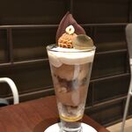 ピエール マルコリーニ - マロン＆ジャンドゥーヤ パフェ