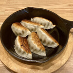 八幡麻婆 雅 - 池ちゃん餃子(6ケ 620円)