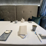 星のや沖縄 ダイニング - テーブルセット