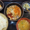 Motsu Jirou - ・もつ煮定食680円