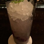 バー ノーブル - 葡萄ラムとミントのモヒート