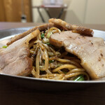 鳩五五酒場 - 肉焼きそば