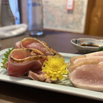 鳩五五酒場 - 炙り鳥刺し　超新鮮！