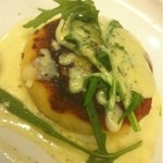 Drammatico - 焼きニョッキ・仔羊のラグー・ゴルゴンゾーラチーズのソース